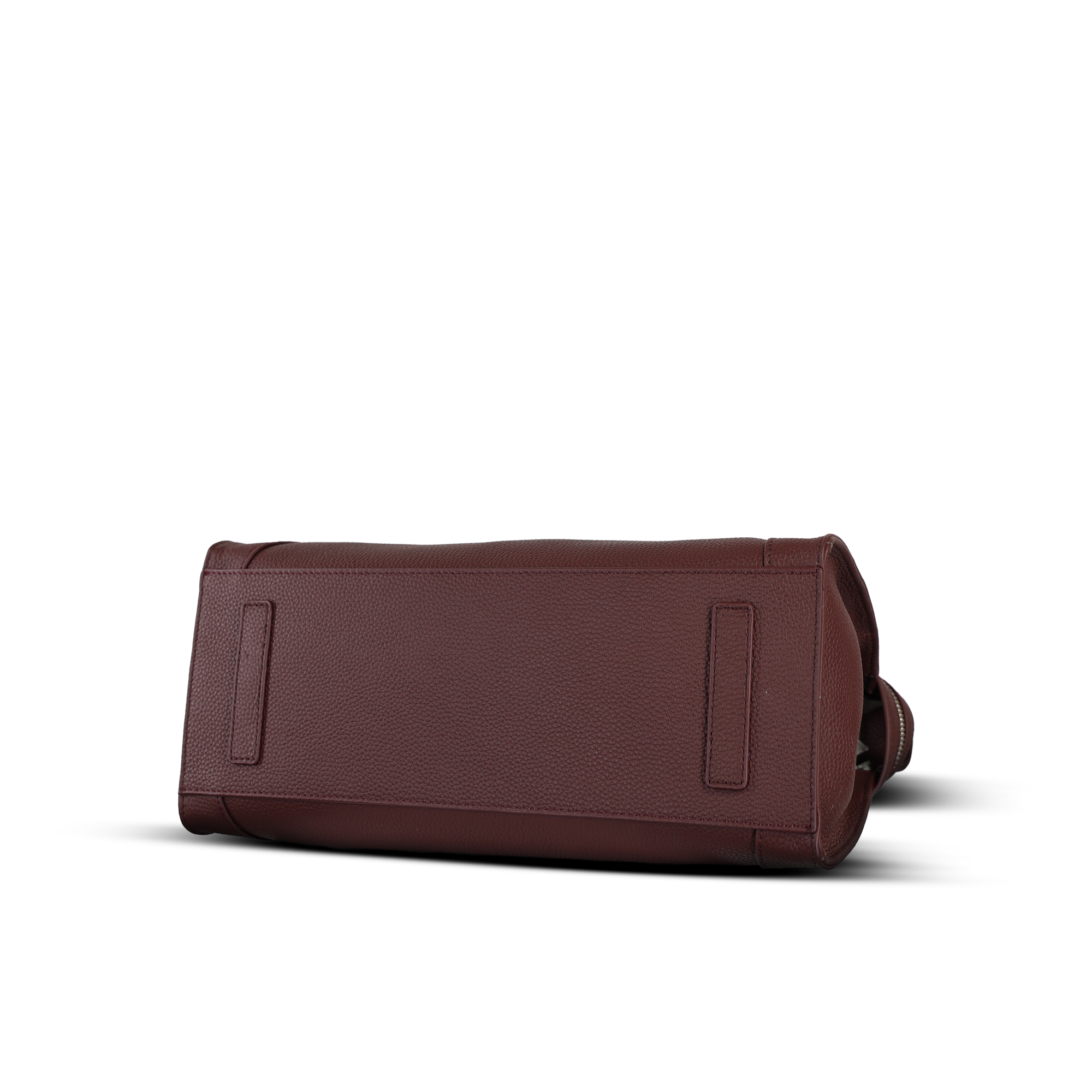 شنطة يد 3900 ق.ب